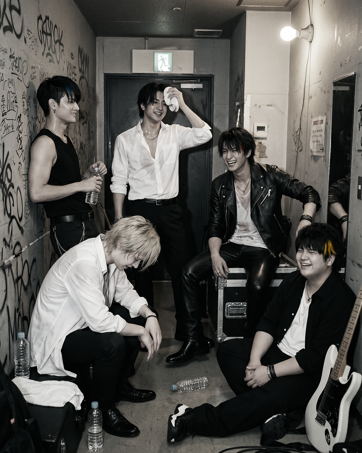 5人のライブ後楽屋オフショット